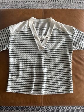 BKE/ The Buckle Cream and Green Striped Short Sleeve Top